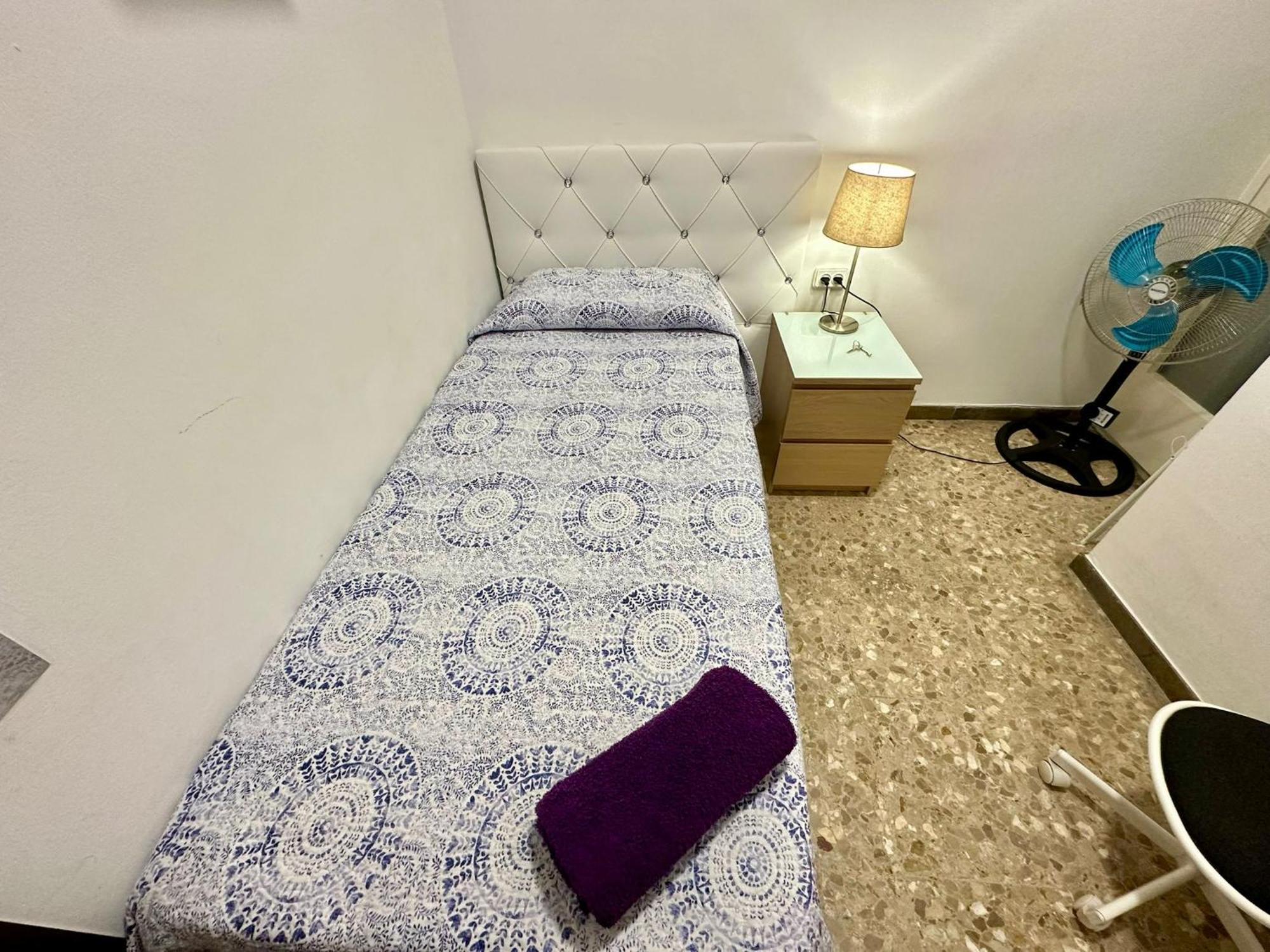 Alojamiento En Sepulveda Bed & Breakfast